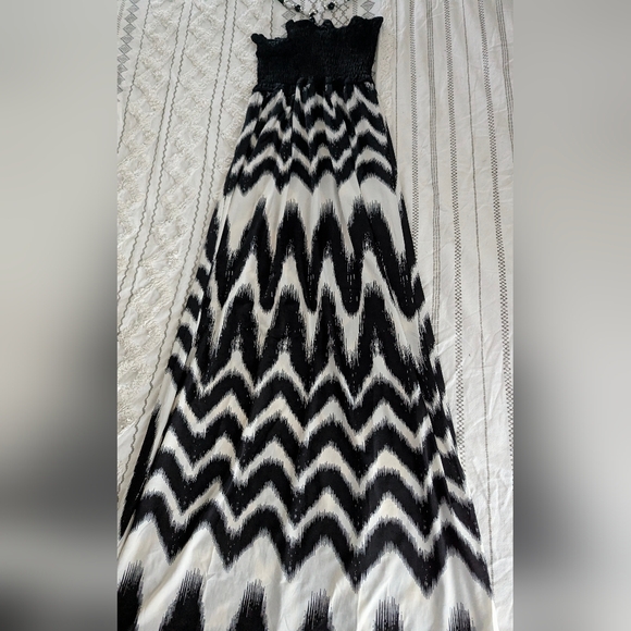 5th & Love Halter Dress - Picture 2 of 7